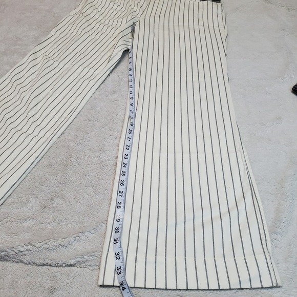 Money - Picture 8 of 10